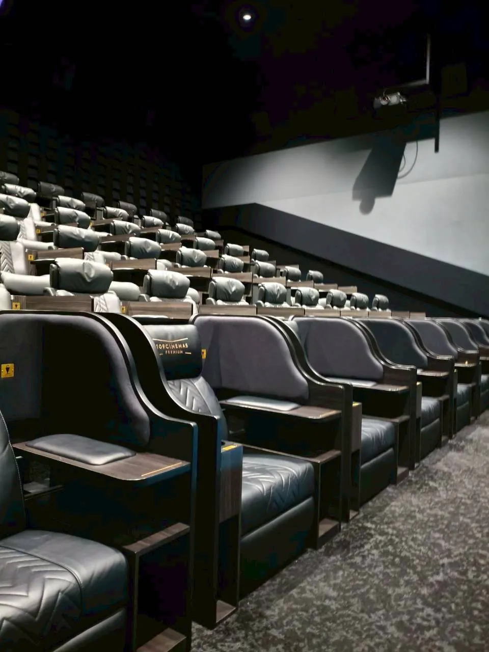 日本一高い映画館 1